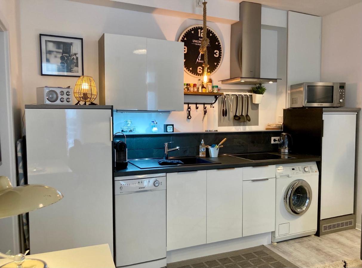 Living At Saarpartments - Adultsonly - Business & Holiday Homes With Kitchen For Long- And Short Term Stay, 3 Min To St Johanner Markt And Points Of Interest Саарбрюкен Екстериор снимка